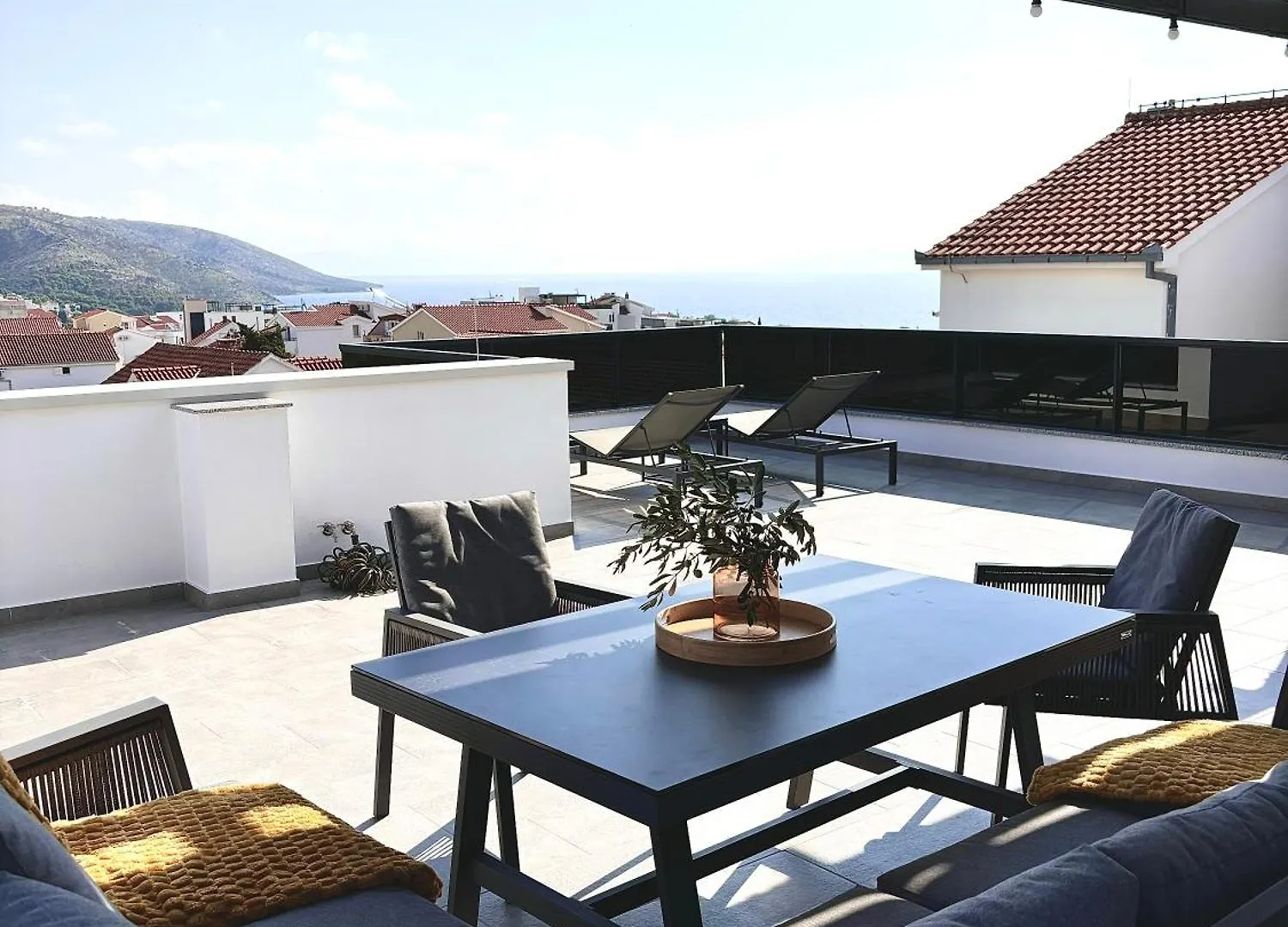 Apartment Agnes With 63 M2 Rooftop Terrace, Grill And Pool Okrug Gornji Croatia