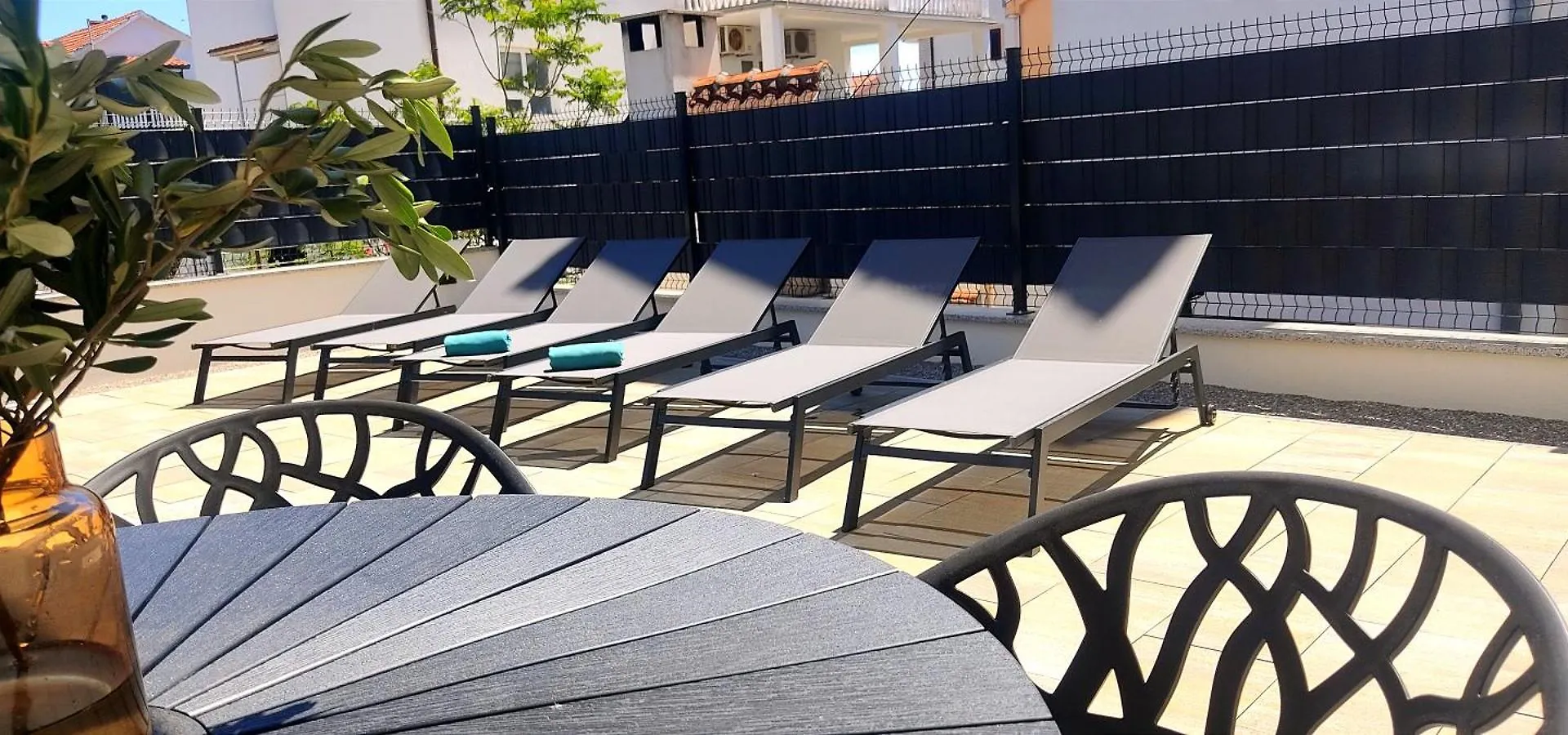 Apartment Agnes With 63 M2 Rooftop Terrace, Grill And Pool Okrug Gornji
