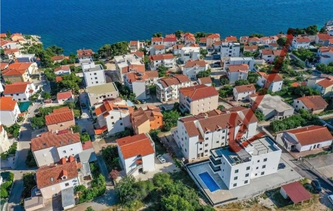 Apartment Agnes With 63 M2 Rooftop Terrace, Grill And Pool Okrug Gornji